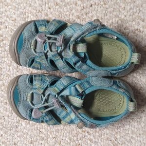 Keen Kids Closed Toe Sandals Size 12 Machine Washable